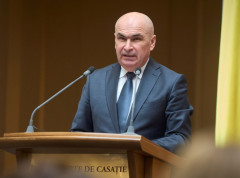 Rumunski predsednik Boložan prihvatio ostavku premijera Marsela Čolakua