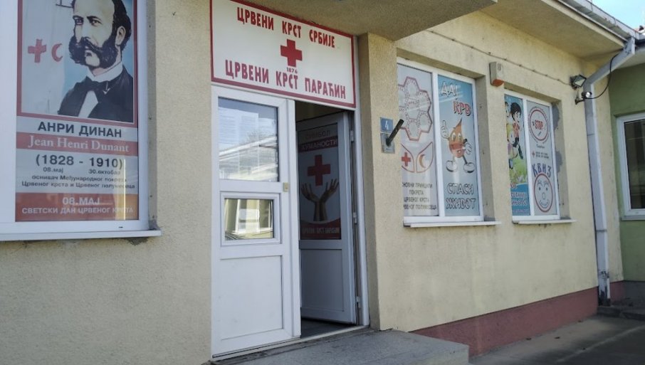POVODOM „NEDELjE CRVENOG KRSTA“: U Paraćinu poklon-paketi za novorođene bebe