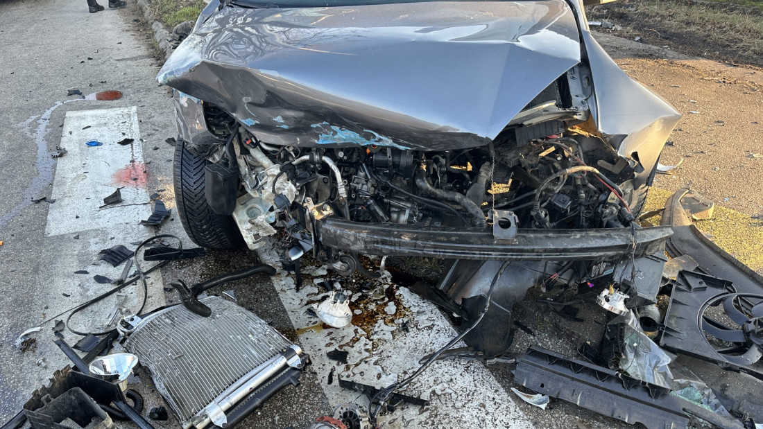 Sudar dva automobila izazvao haos na putu kod Vrnjačke Banje