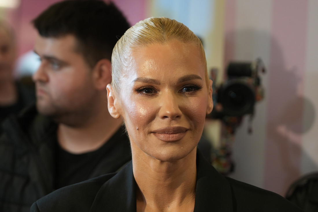 Nataša Bekvalac stalno blamira sestru!