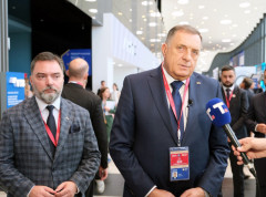 Dobijam preteća pisma zbog svojih kontakata sa ruskom stranom