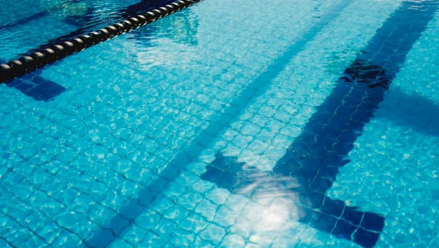 Ulaznicu za gradski bazen plaćaju svega 300 RSD, a imaju sve kao da su na plaži