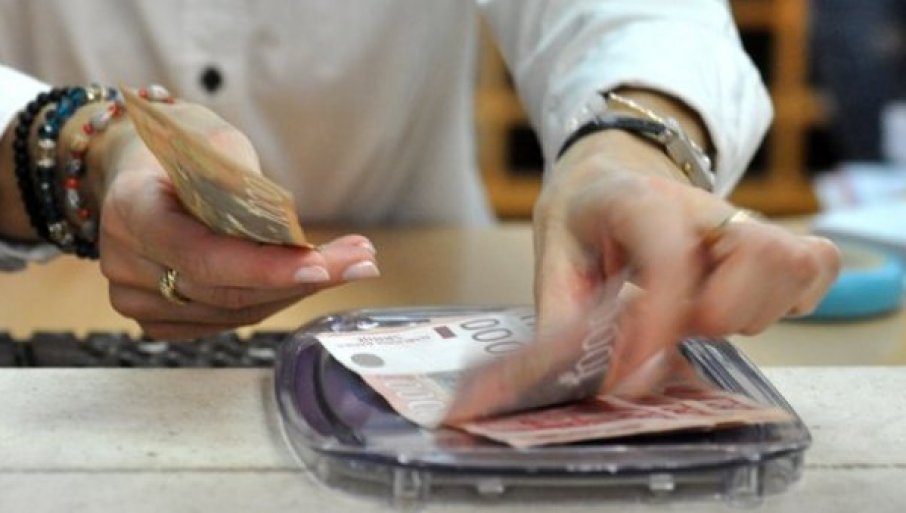 PROSEČNA ZARADA 109.272 DINARA: Statistički podaci za april
