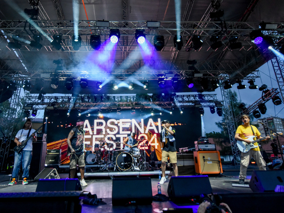 Arsenal Fest 2023: Svestrano Muzičko Putovanje