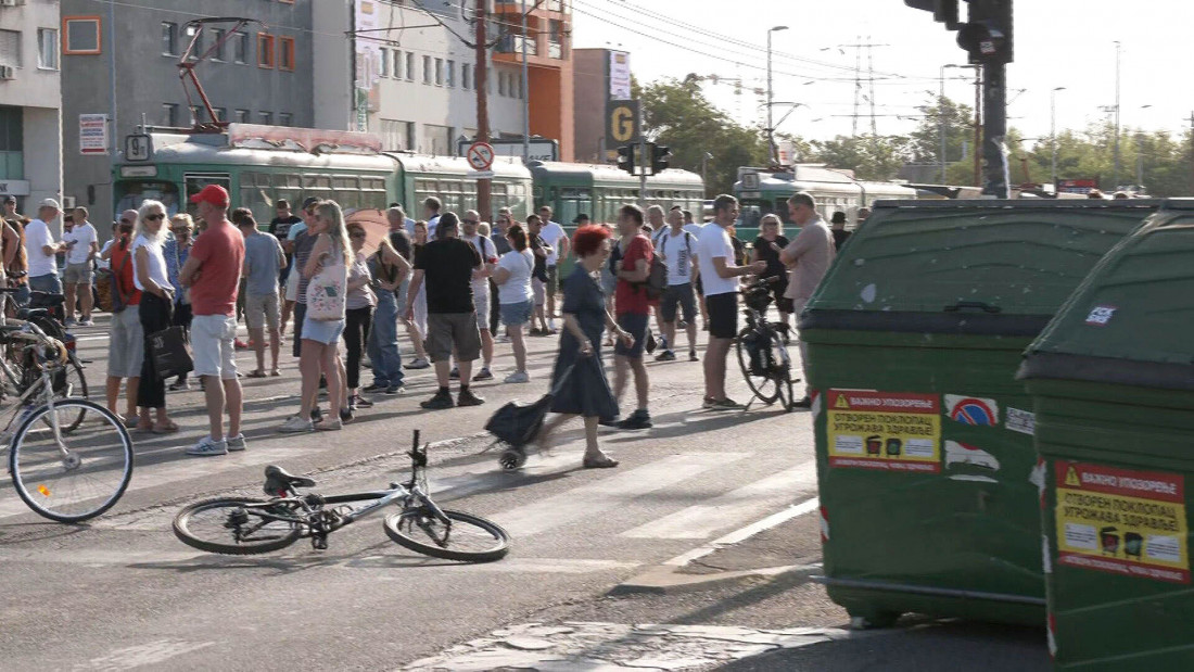 Studenti blokiraju ulice, GSP u Beogradu redovno