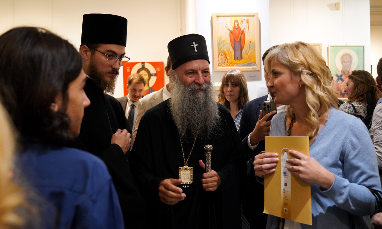 Porfirije otvorio izložbu Svetlost Logosa u Kolarcu