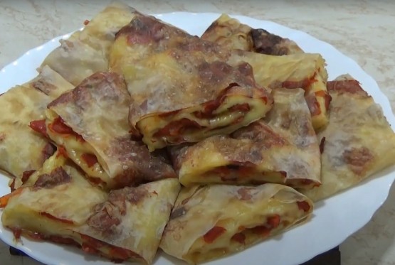 Slana pita sa krompirom i pečenim paprikama