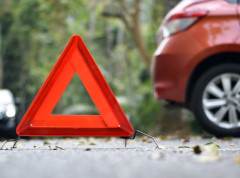U Karlovcu jedna osoba poginula, dve povređene u sudaru automobila