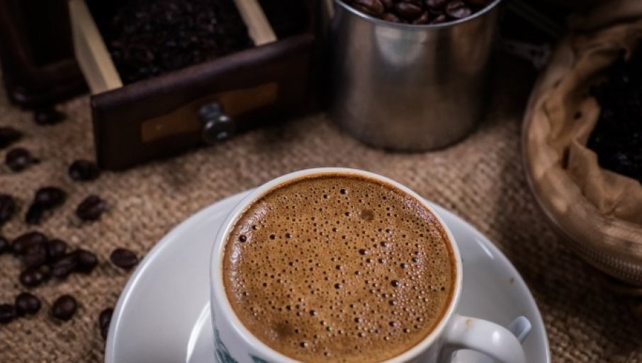 Da li će nas visoke cene odvići od kafenisanja