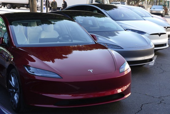 Tesla uvodi novu opciju: Evo kako će spriječiti da se auto sam isprazni dok stoji