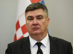 Muškarac pokušao nasilno da uđe u kancelariju Milanovića, pretio bombom