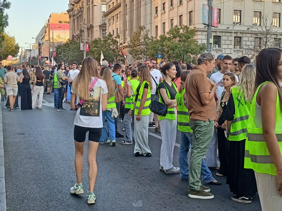 Učesnici komemoracije „Srednjoškolci pamte“ u Beogradu