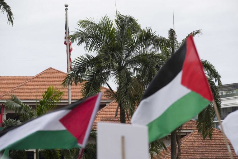 PORED FRANCUSKE, I OVE ČETIRI DRŽAVE PRIZNALE PALESTINU!