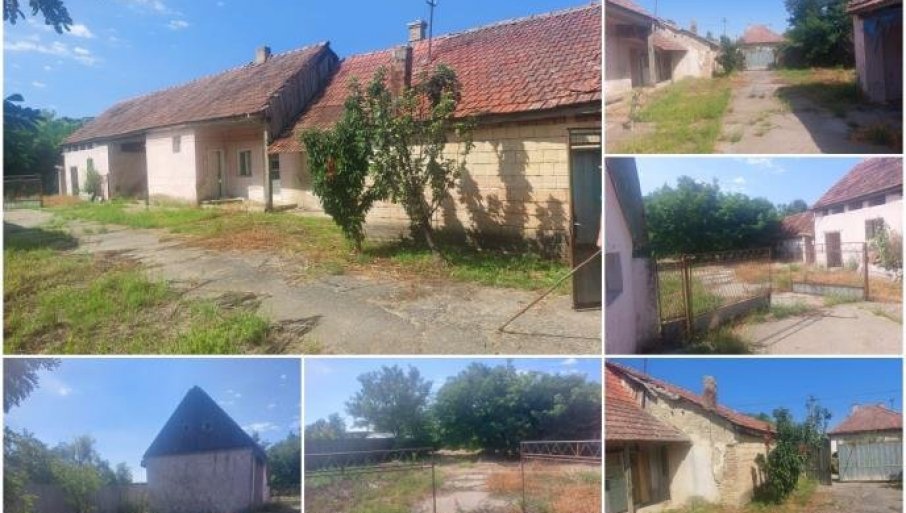 Blizu je grada, ima priključke za struju i vodu, a cena može i po dogovoru