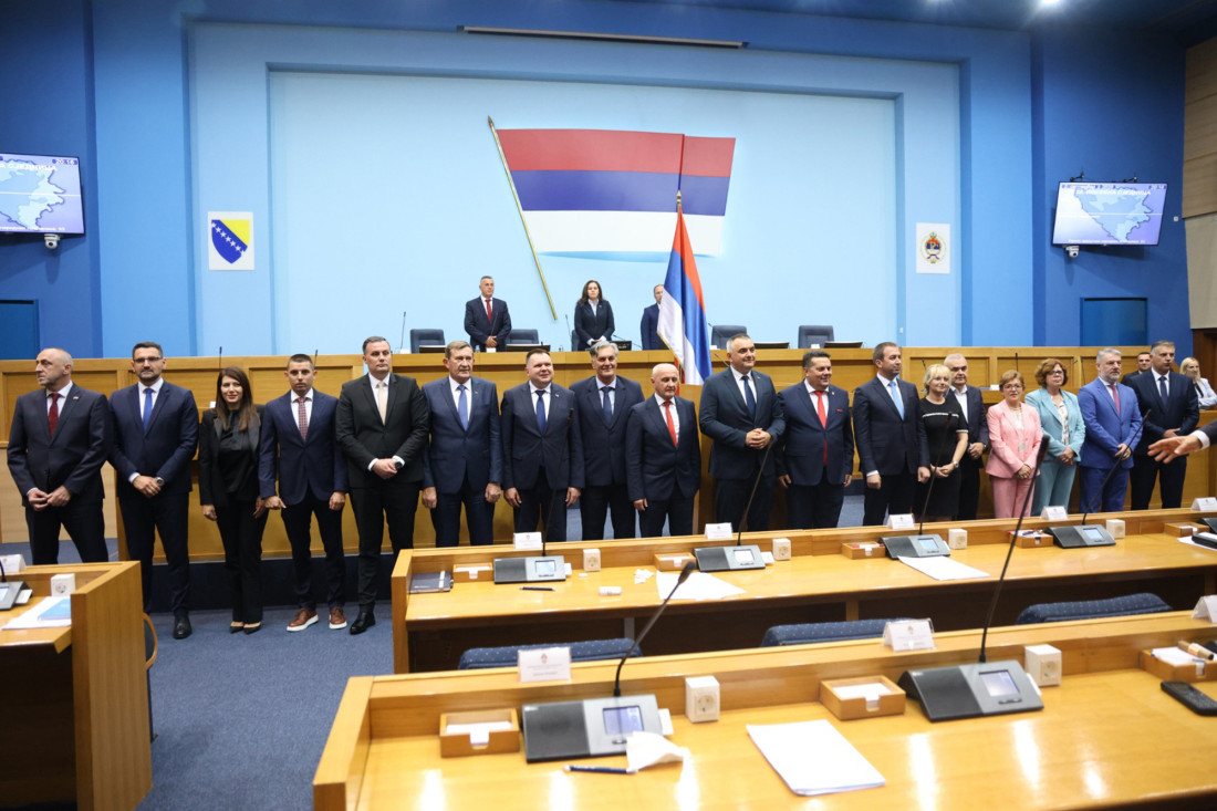 Vlada Republike Srpske preuzima dužnost