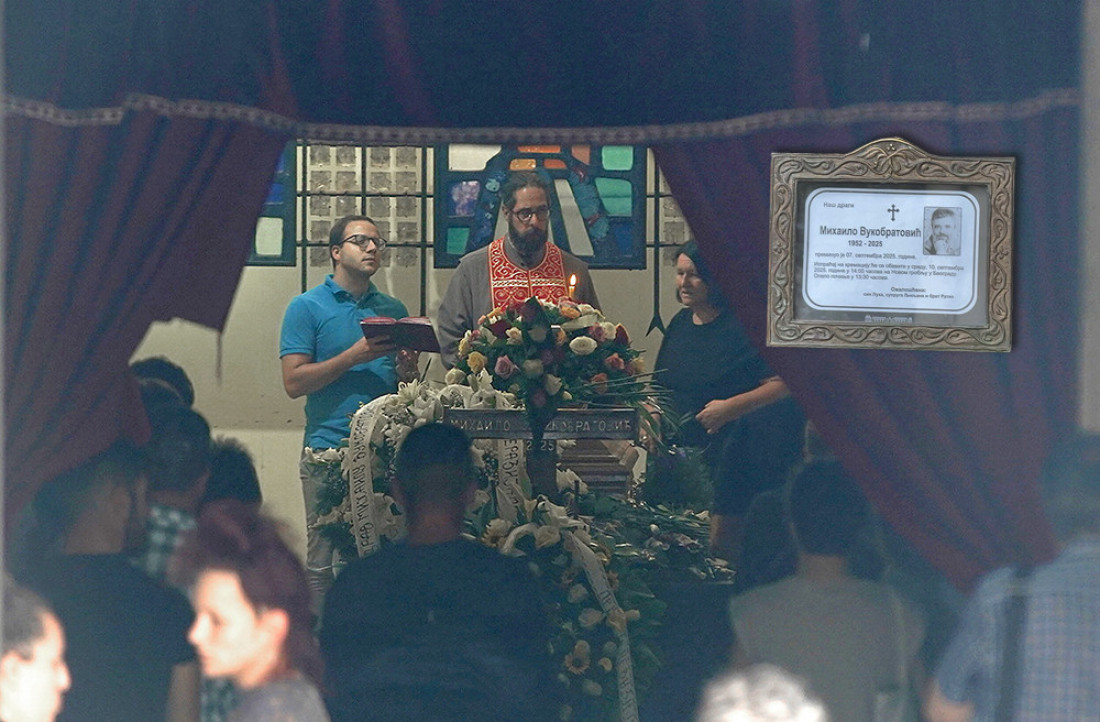 Kremiran Mihailo Vukobratović