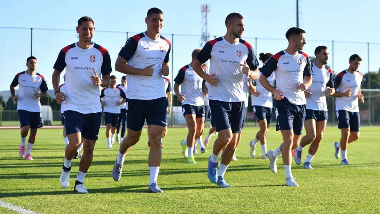 NEKA SE SPREME LETONCI I ENGLEZI: Reprezentativci Srbije odradili trening u Staroj Pazovi