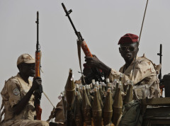 Najmanje 13 civila poginulo u napadu na džamiju u El-Fašeru u Sudanu