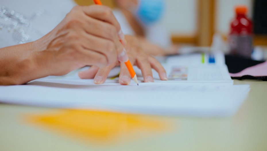 Nastavnici verske nastave dobijaju status stalnog zaposlenja