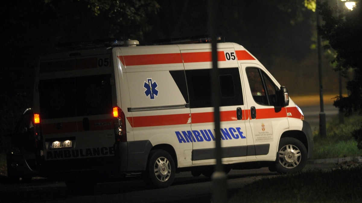 Saobraćajna nezgoda u Zemunu: Dve osobe lakše povređene