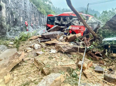 Najmanje šest ljudi poginulo, 19 povređeno u klizištu u centralnom Vijetmanu