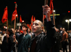 Hiljade Grka obeležile godišnjicu nasilnog gušenja pobune protiv vojne diktature