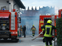 Lokalizovan požar u Sesvetama, dvojici radnika pružena lekarska pomoć