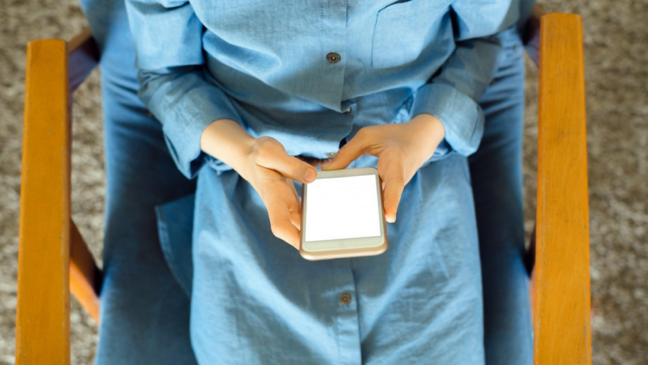 Skrolovanje na TikToku izaziva „truljenje mozga“