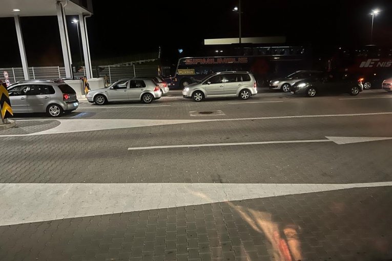 HAOS NA GRANICAMA! Čeka se do tri sata za izlaz iz Srbije