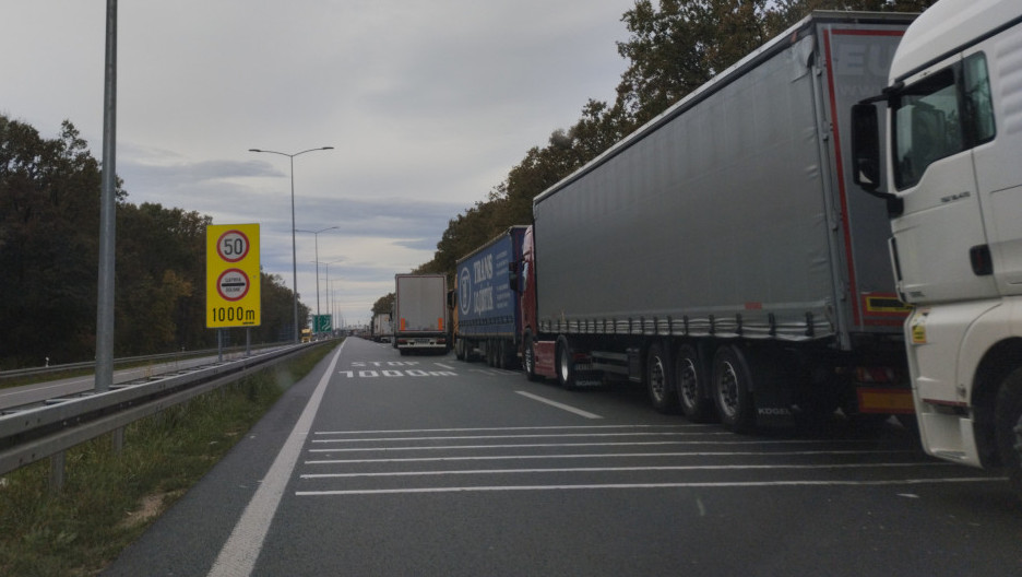 Zadržavanje vozila na graničnim prelazima u Srbiji