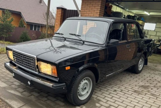 Na prodaju rijetka Lada: Košta 9.000 evra, evo i zbog čega