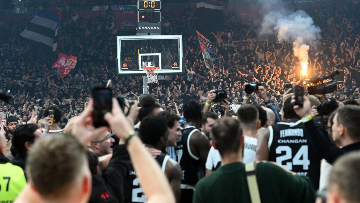 U Americi je zabava, ovde dolaze na mečeve jer su očevi i dede navijali za taj klub