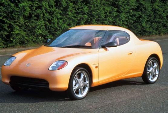 Toyota je jednom napravila kupe težak samo 450 kg