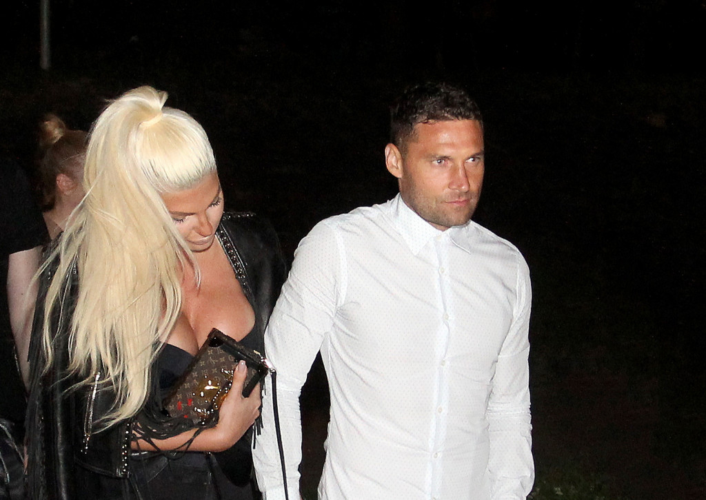 Bivši muž Jelene Karleuše često odlazi kod ove pevačice