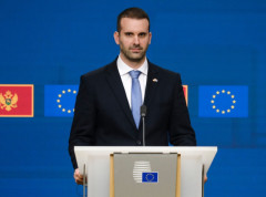 Vlada Crne Gore sa Albanijjom potpisala sporazum o gradnji mosta preko reke Bojane