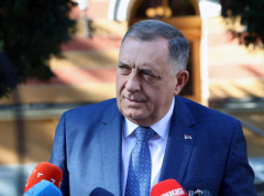 Da su Bakira i Dina vređali kao Vučića, tražili bi intervenciju NATO