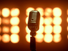 Javni doček Nove godine uz grupu Divanhan, Lončarevića i Rozgu