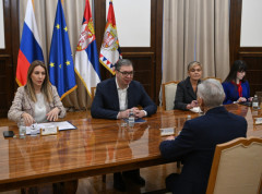 Predsednik Vučić sastao se sa ambasadorom Rusije Aleksandrom Bocan-Harčenkom