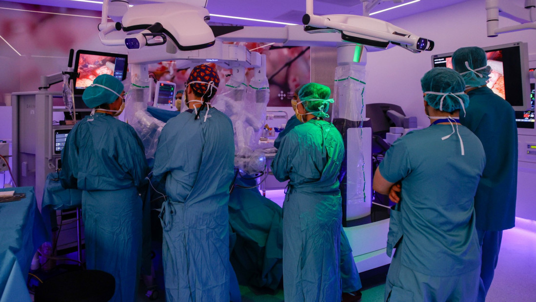 Prva robotski asistirana operacija u Srbiji