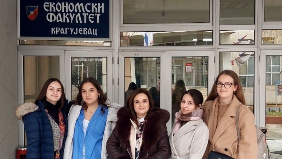 Treće mesto za tim Ekonomske škole iz Paraćina