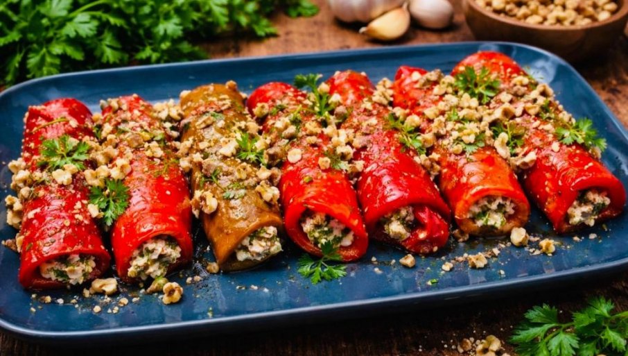POSNE ROLNICE OD PEČENIH PAPRIKA I DIMLjENOG TOFU SIRA: Proveren recept za posno predjelo