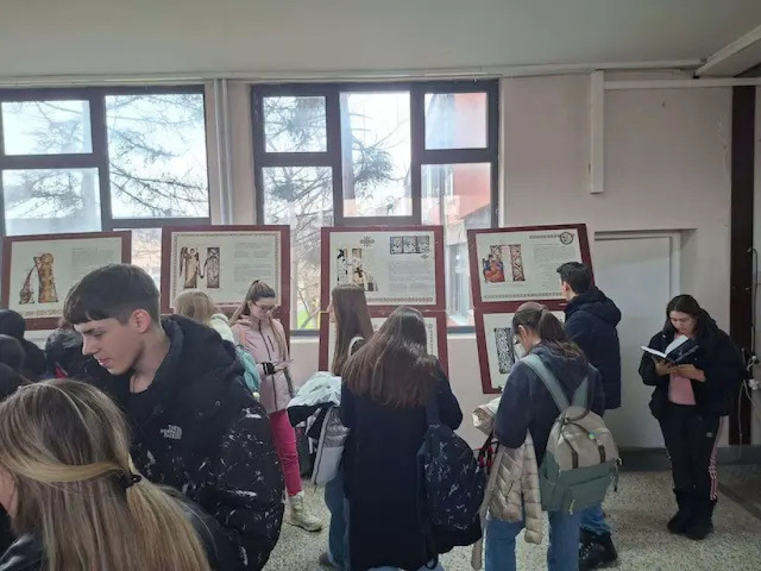 Izložba „Moja ćirilica“ u Čačku