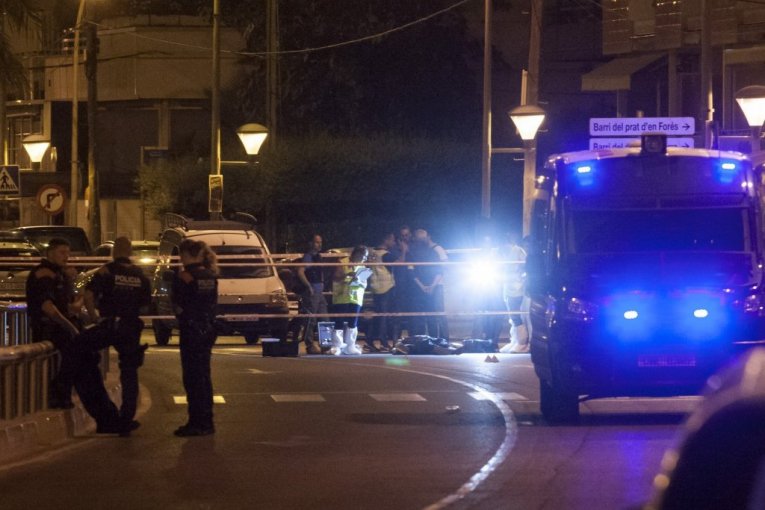 UZNEMIRUJUĆE! UBISTVO U LAJV PRENOSU! Tea uhapšena munjevitom akcijom policije!