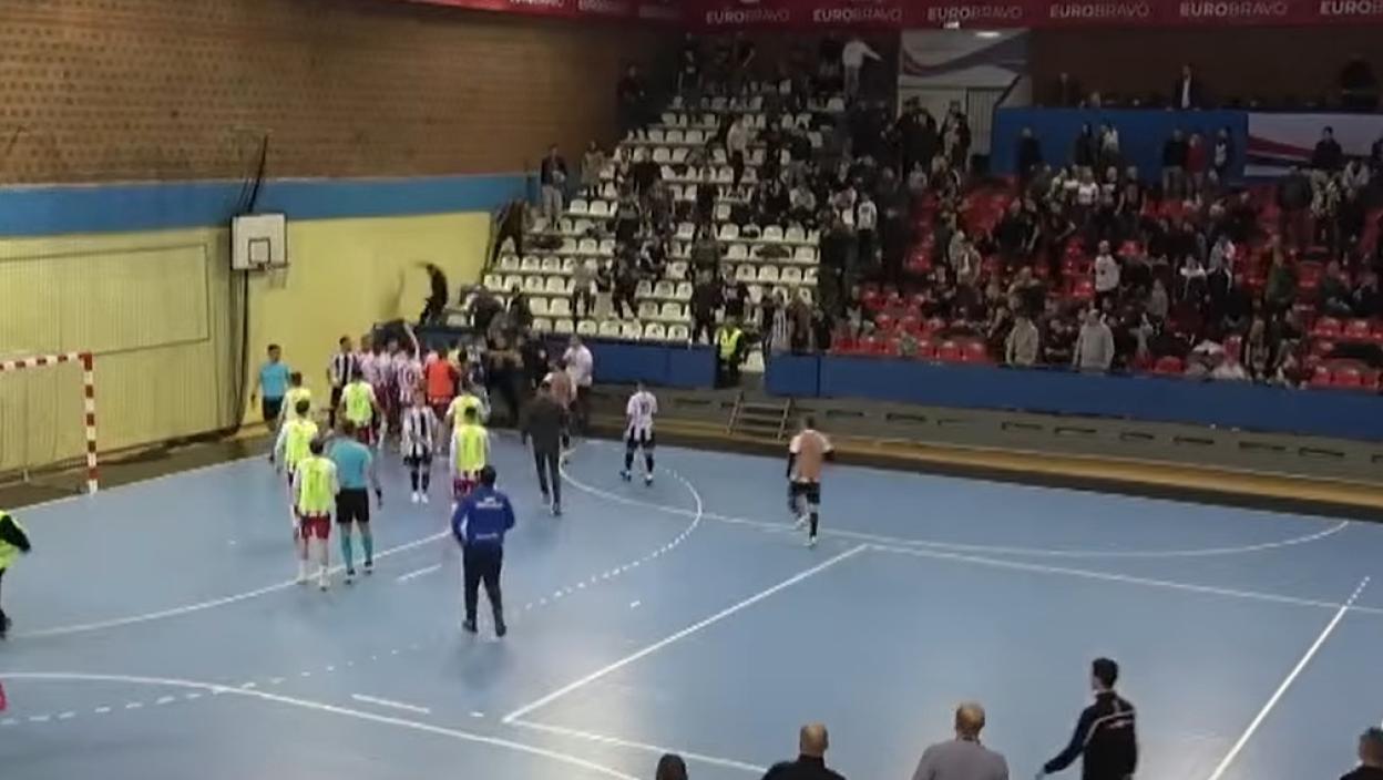 Navijači Partizana nasrnuli na igrače Zvezde