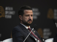 Milatović pisao Marti Kos o blokadi prevoznika