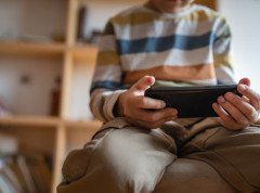 Sve mlađa deca izložena pornografiji, to dovodi do zavisnosti