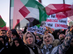 Na Galata mostu „Veliki marš za Gazu“ organizovan u znak podrške Palestincima