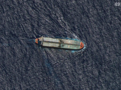 Barža sa preko 1.100 tona đubriva delimično potonula u Dunav