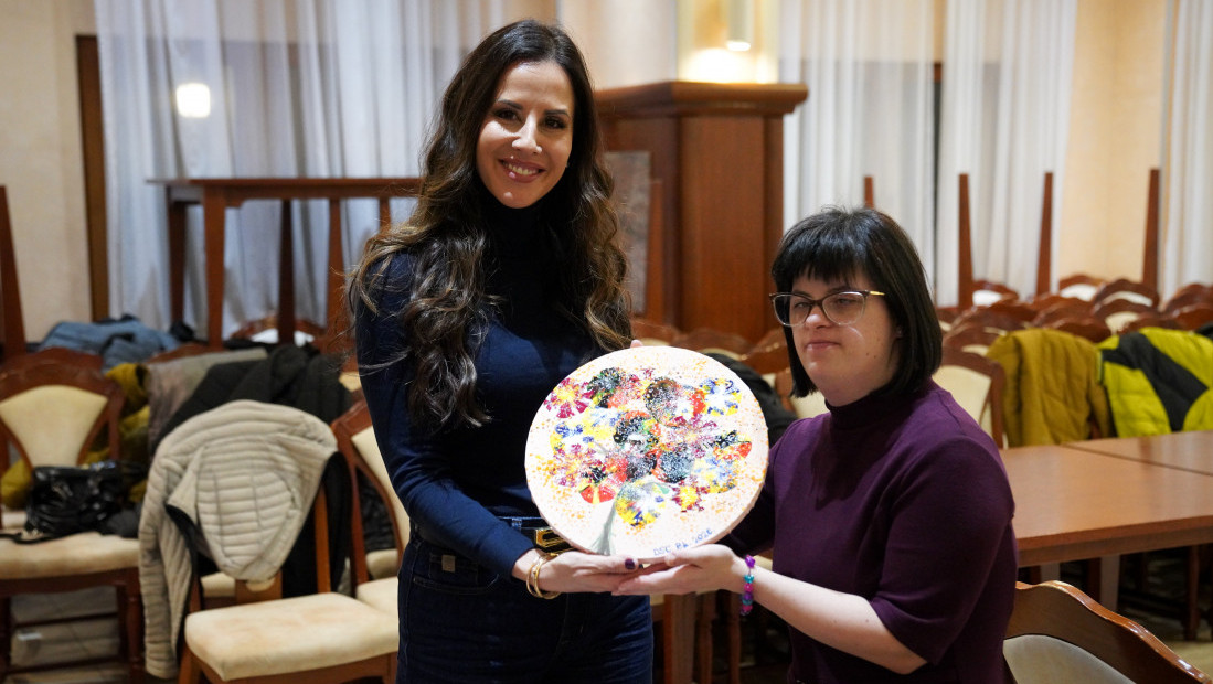 Tamara Vučić posetila osobe sa Daunovim sindromom
