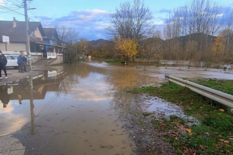„SNEG I REKE POD KONTROLOM!“ Država u pripravnosti